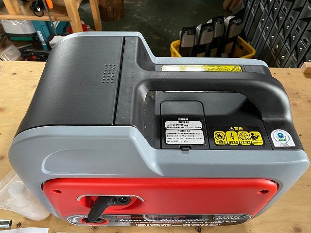 インバーター発電機 EIGG-600D カセットボンベ式 ナカトミ 新古品 外箱