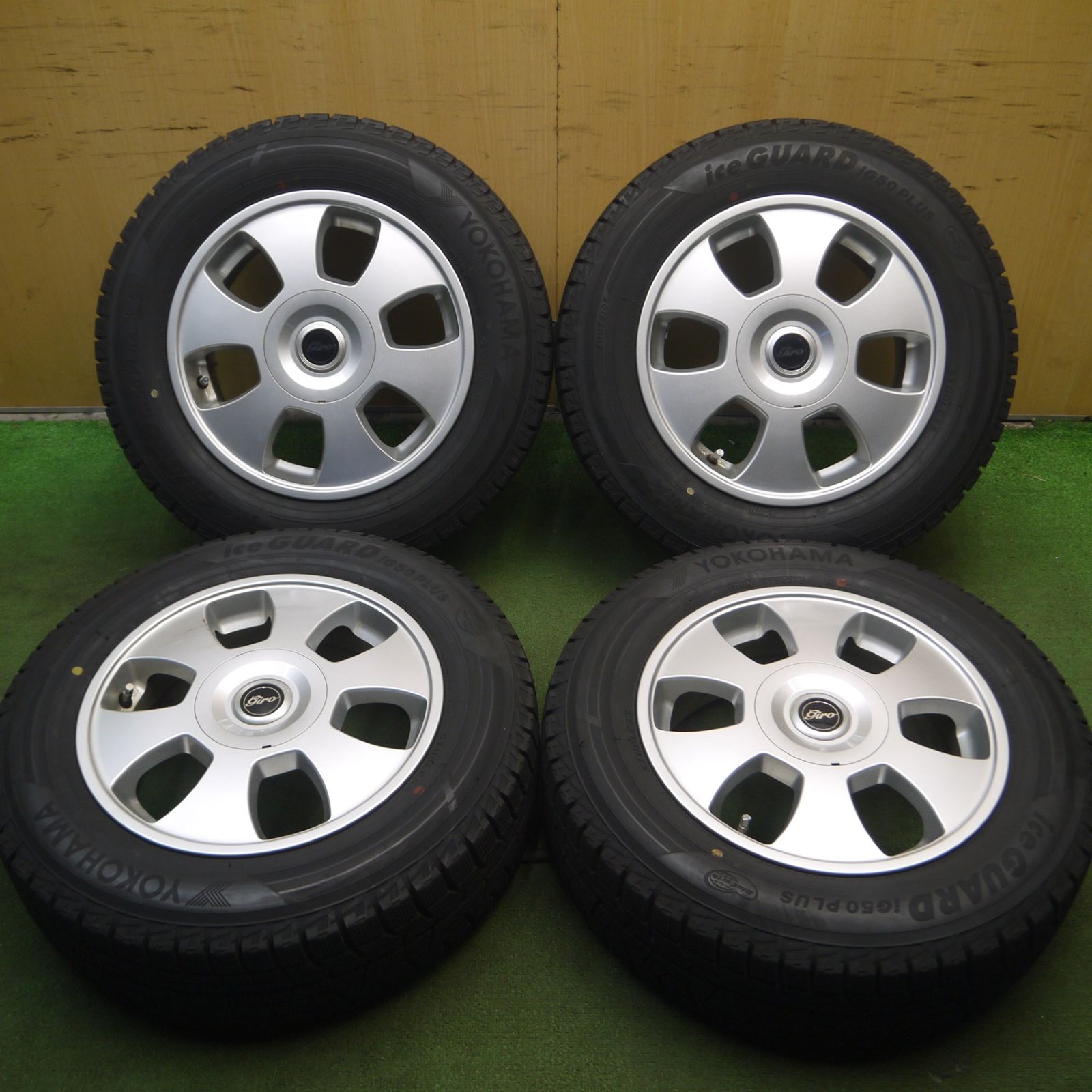 *送料無料* バリ溝！キレイ！9.5分スタッドレス 195/65R15 ヨコハマ アイスガード iG50 プラス giro 15インチ PCD100 114.3/5H マルチ4021401Hス