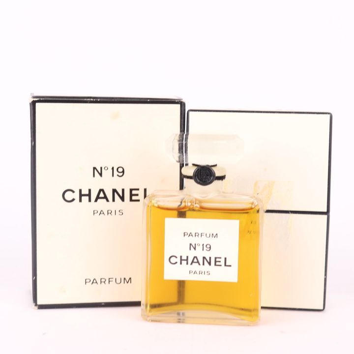 シャネル 香水 No19 パルファム PARFUM 未使用 フレグランス 香水瓶 ...