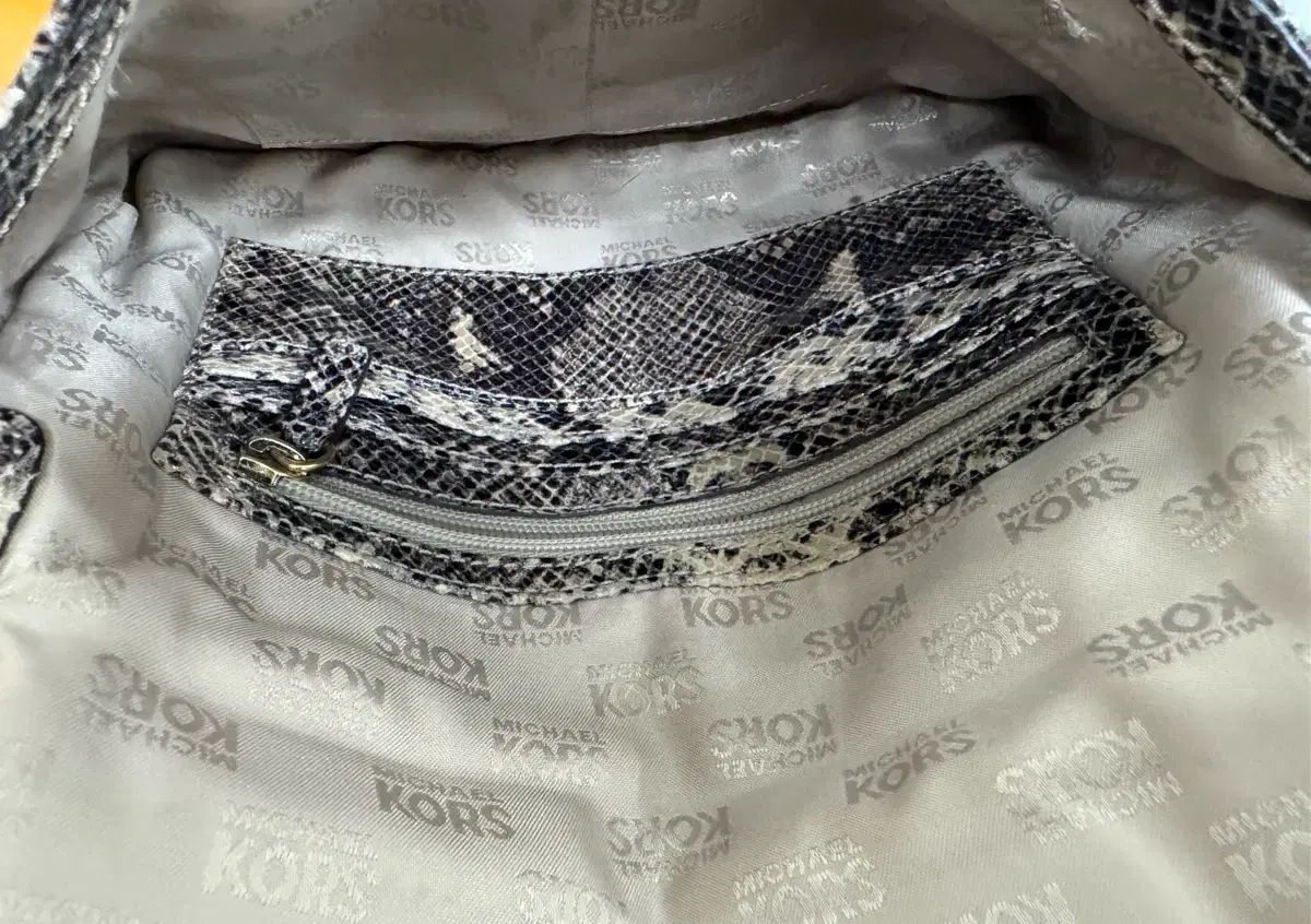 MICHAEL KORS マイケル コース ブライアント 蛇 スキン チェーンストラップ クラッチ ショルダーバッグ DECORATOM_COM_BR