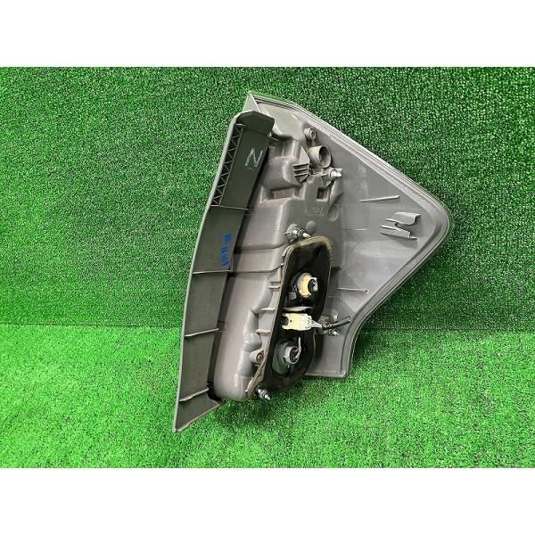 プリウスα ZVW40W 左テールランプ・テールライト G 7人 スタンレー 47  