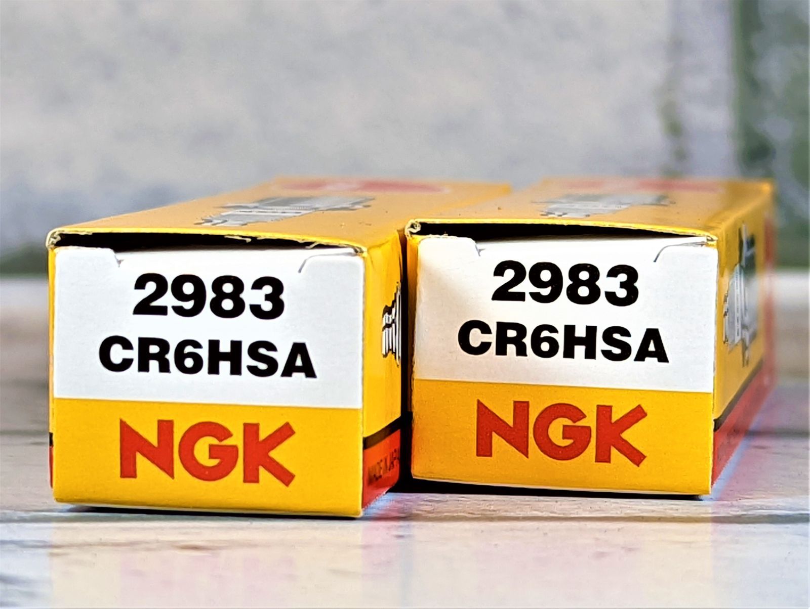 ＮＧＫ　ＣＲ６ＨＳＡ　４本セット　スズキ　レッツ４バスケット　ＣＡ４３Ａ　０７ー　適合　新品！