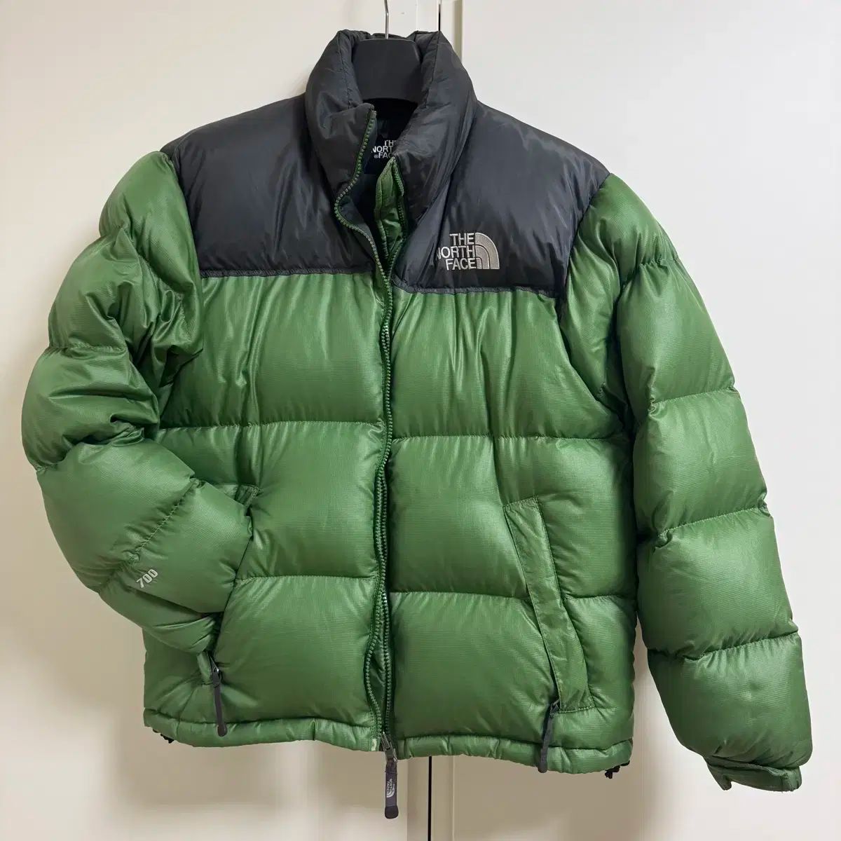 S THE NORTH FACE(ザノースフェイス) Nuptse(ヌプシ) 700 緑 （ 90 ー 95 ）