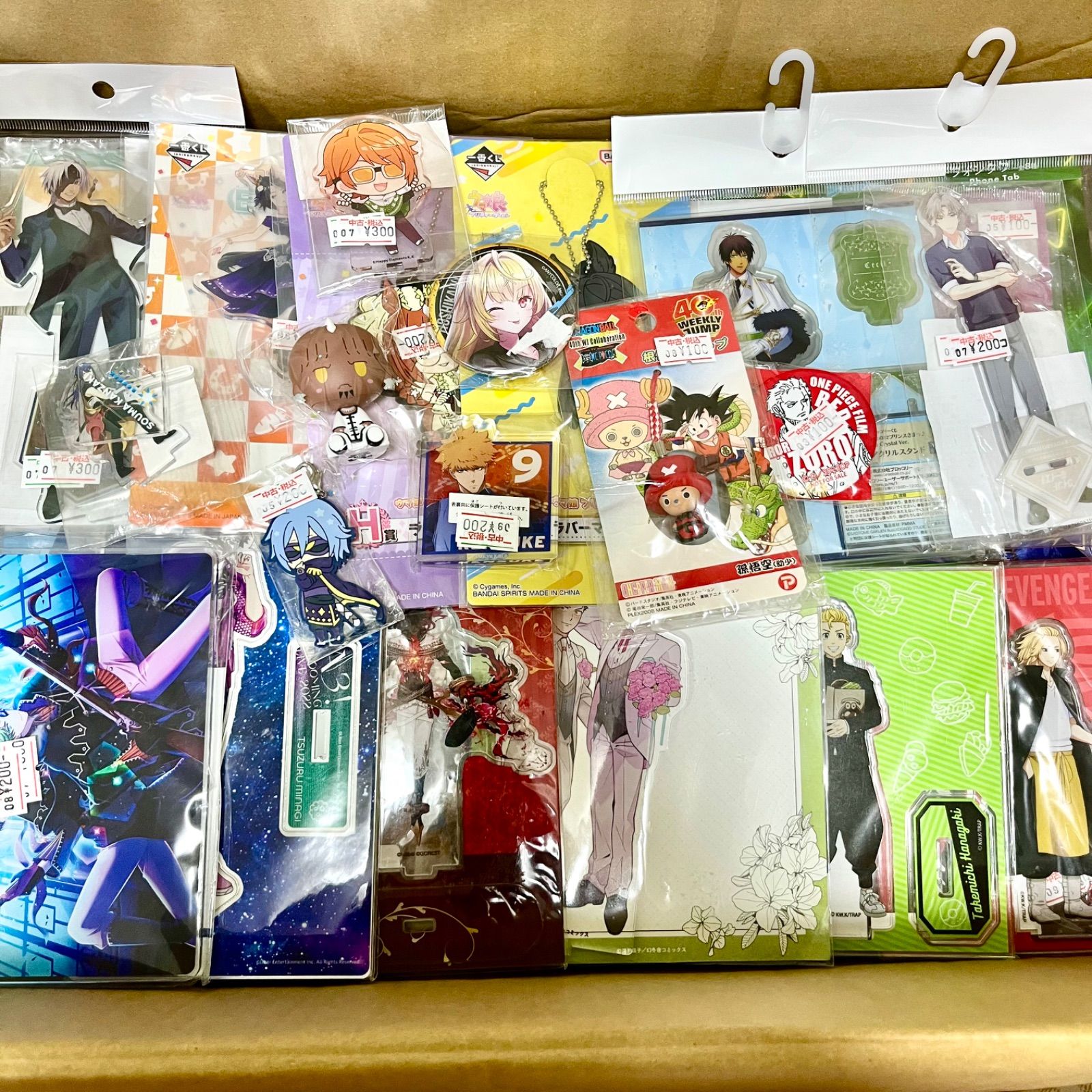 アニメグッズ まとめ売り 紙類 大量 700点以上 アニメグッズ 大量 まとめ売り - メルカリ