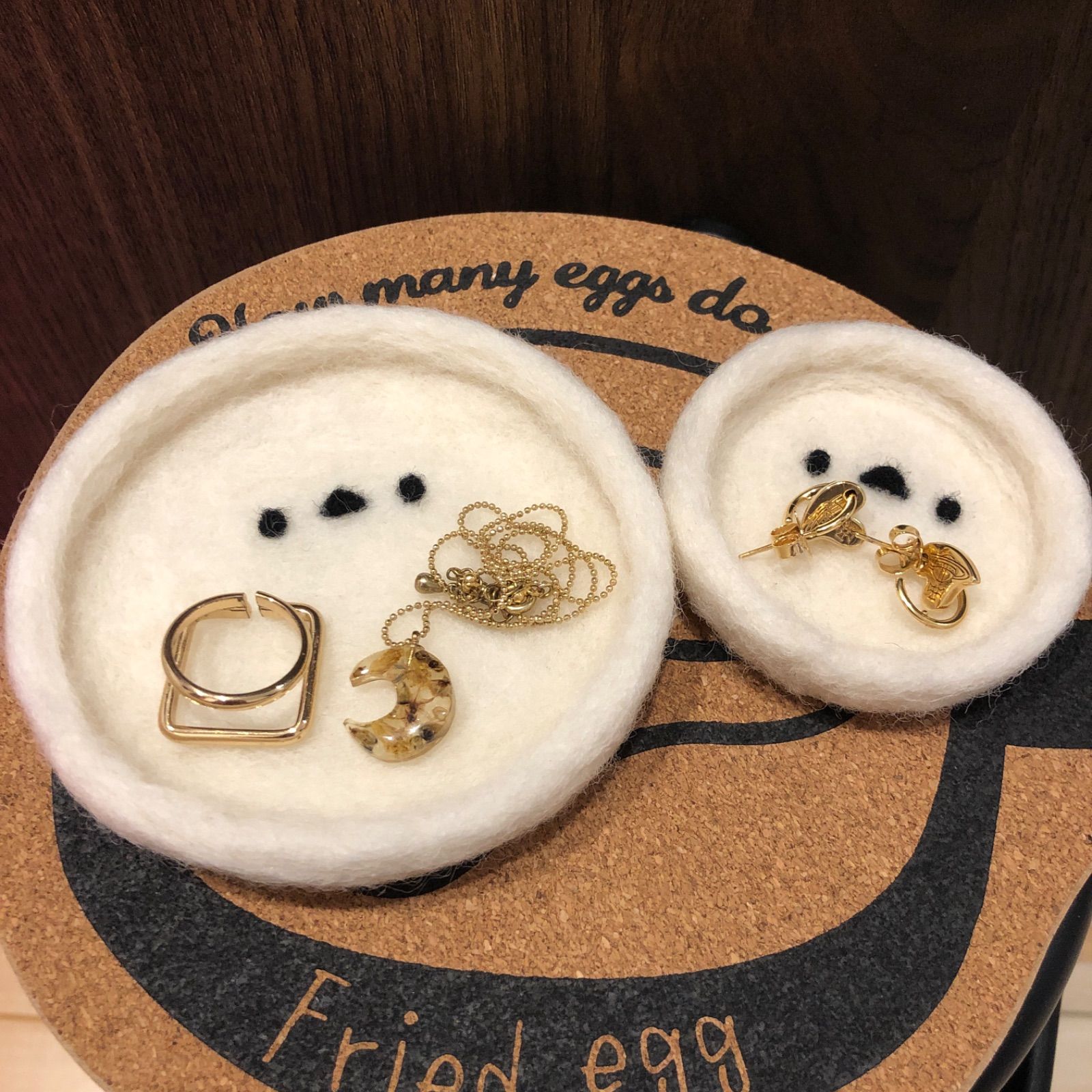 シマエナガさんのアクセサリートレイ羊毛フェルト
