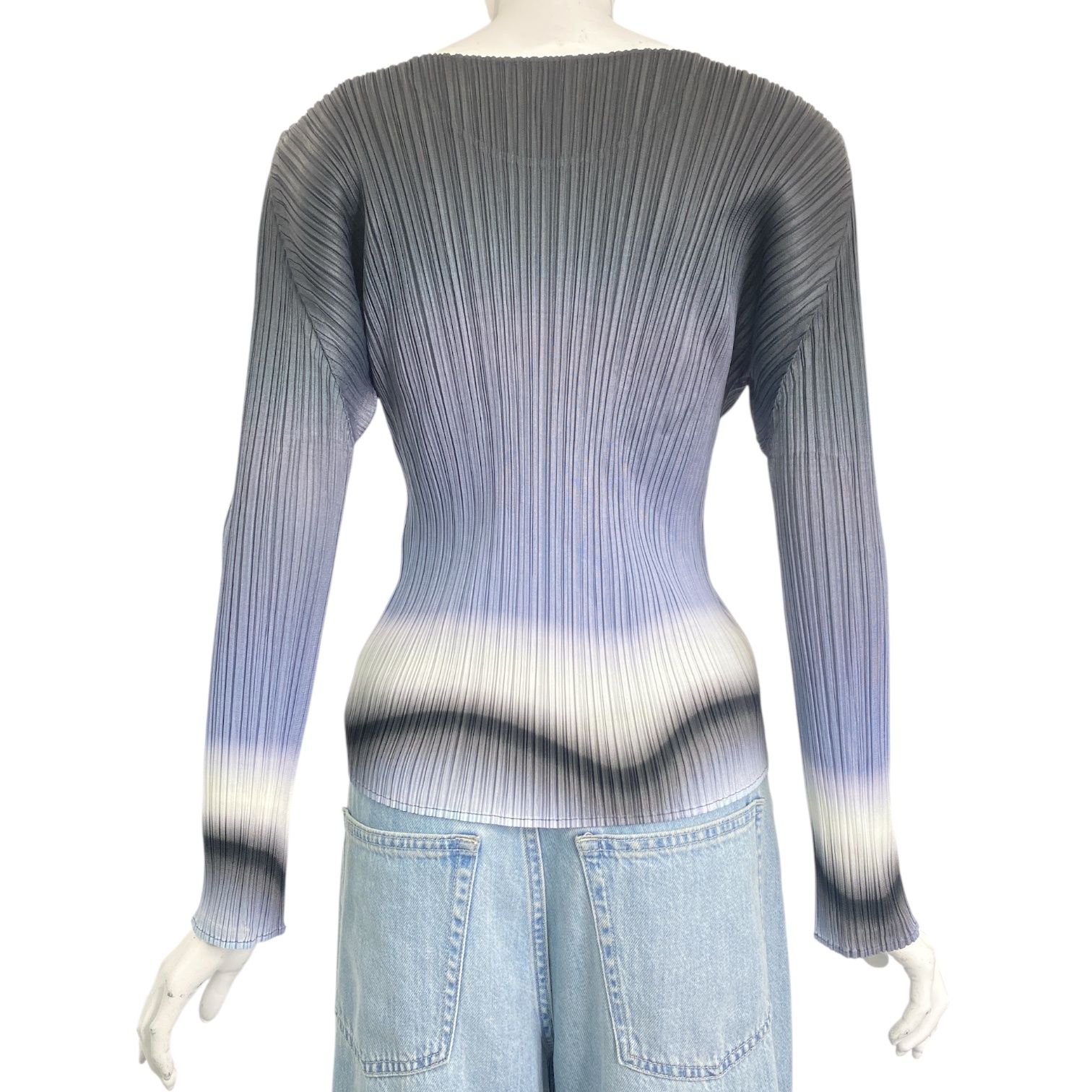新品同様 ISSEY MIYAKE イッセイミヤケ PLEATS PLEASE プリーツ