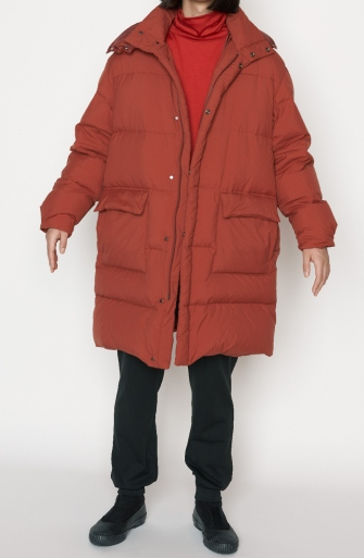 DESCENTE PAUSE HOODED DOWN COAT
