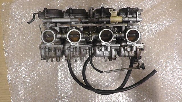 GSF250 バンディット GJ74A の キャブレター 1760594466