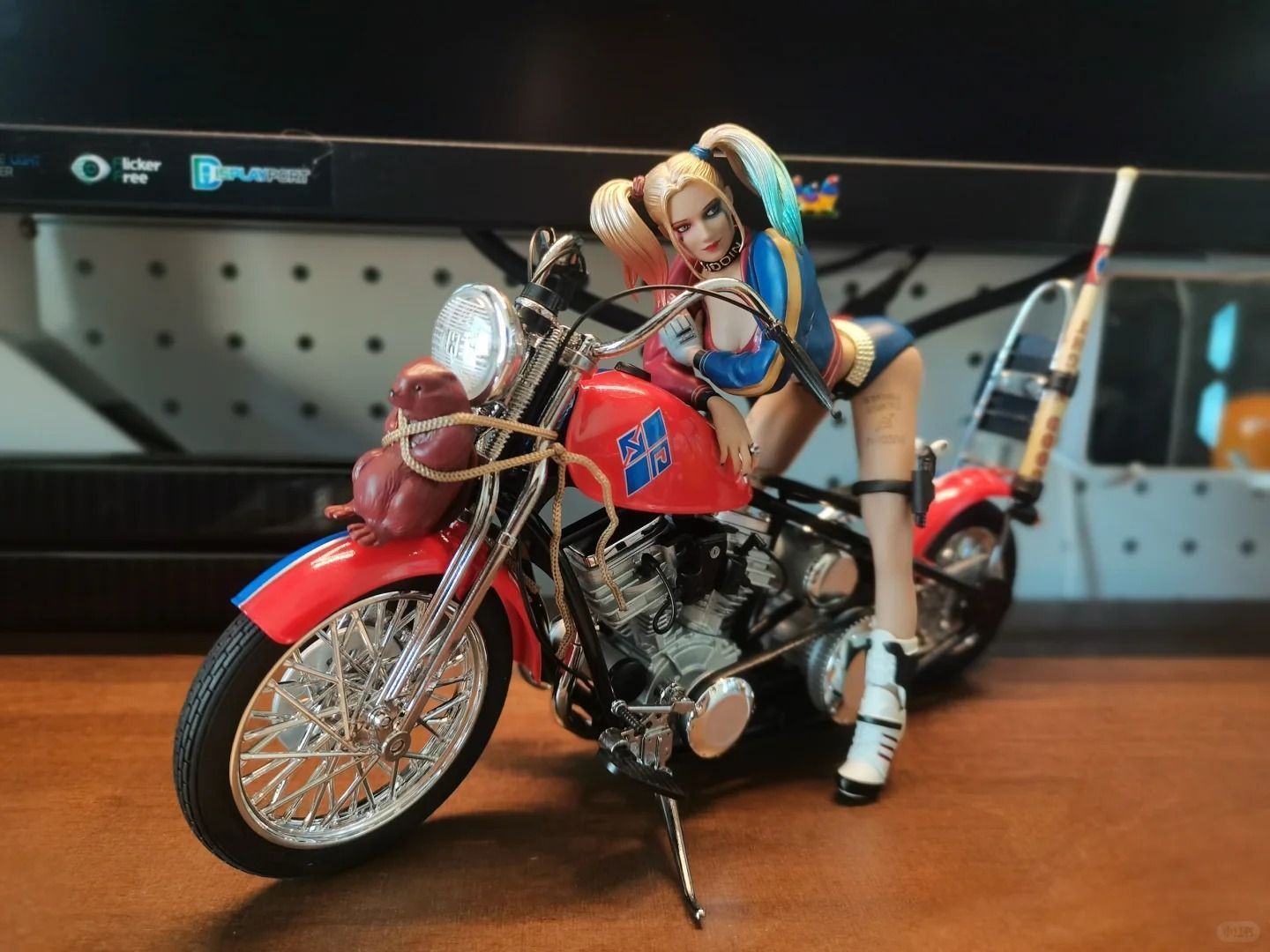 ★未開封★ ハーレー・クイン & バイク DC 正規販売店購入 1/10スケール 正規ライセンスモデル ハーレー・クイン バイク オートバイ 1/10