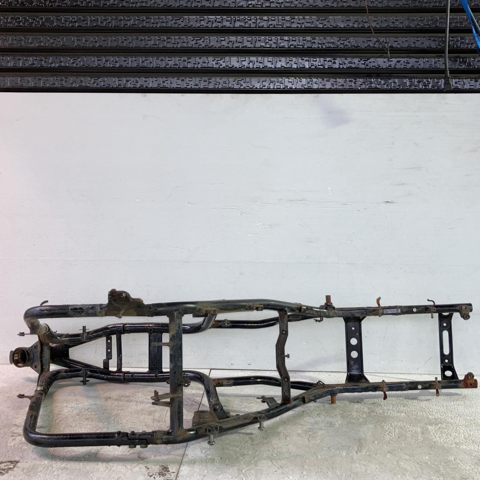 GSX400インパルス(GK79A)書類あり　メインフレーム 曲がりなし SUZUKI GSX400 インパルス フレーム 書類無し GK79A IMPULSE (C-24