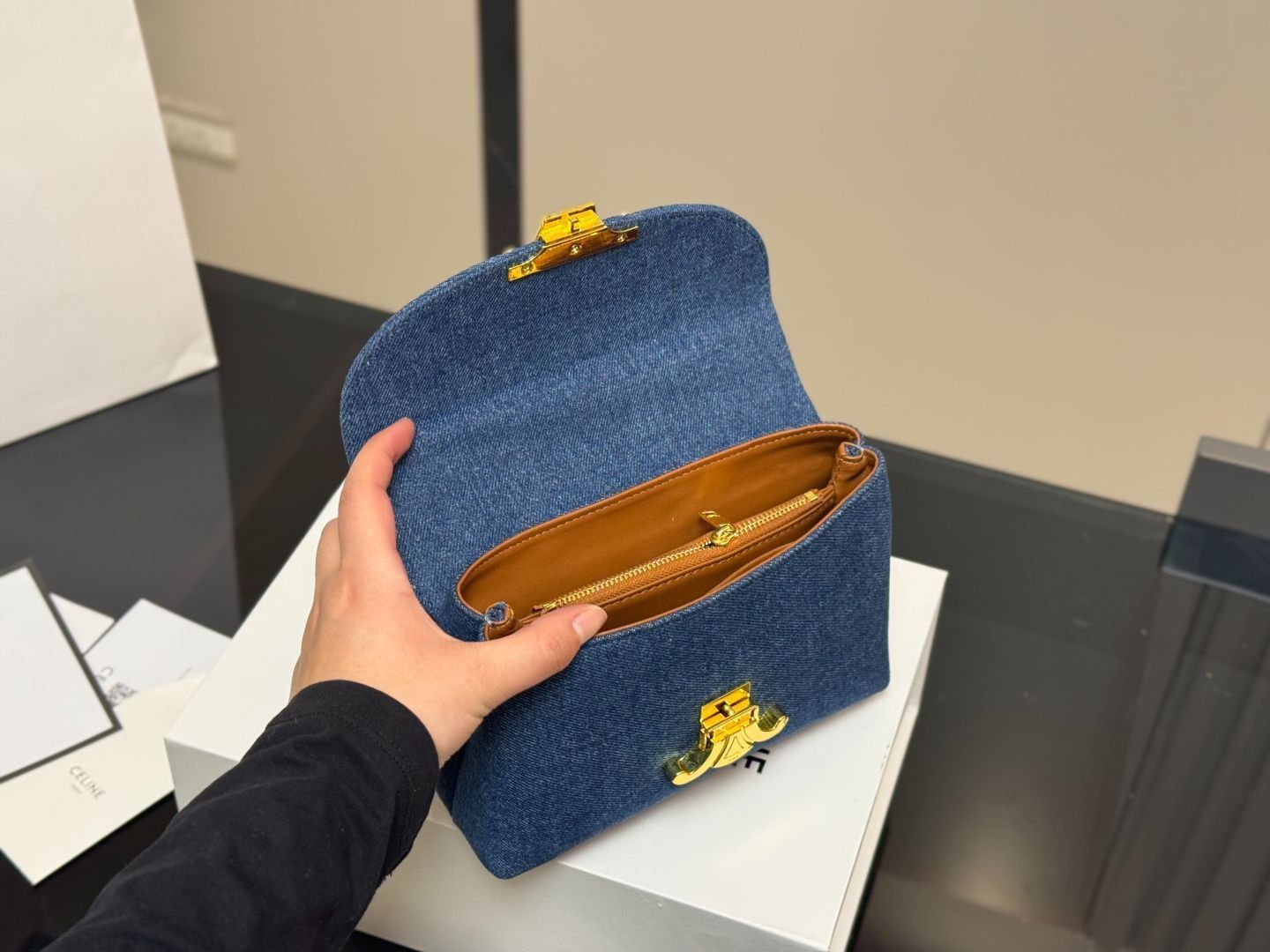 CELINE セリーヌ クラッチバッグ 折り畳み マカダム CELINE - CELINE セリーヌ クラッチバッグ マカダム レザー