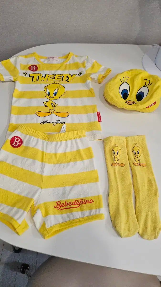 Bebed Pino ルーニーテューンズセット 100 帽子 ニーソックス 110