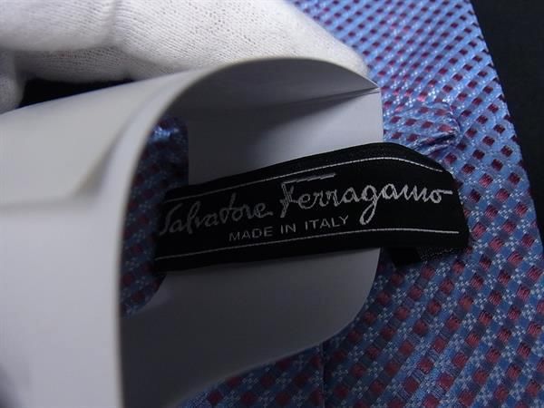 ■新品■未使用■ Salvatore Ferragamo フェラガモ シルク100% 総柄 ネクタイ 紳士 ビジネス メンズ レッド系 BF9507 Salvatore Ferragamo - □新品□未使用□ Salvatore Ferragamo