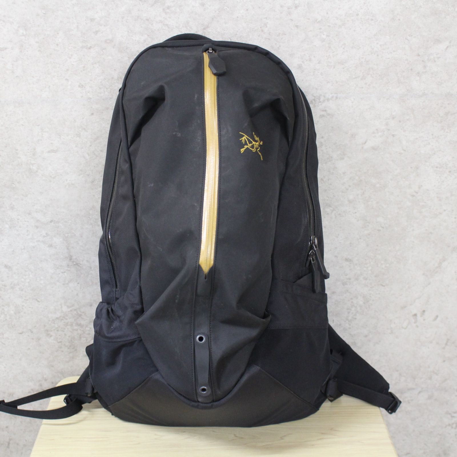 【24H以内発送！】ARC'TERYX アロー22 ブラック 22L ファッション アークテリクス Arc'teryx アロー22 ステルス