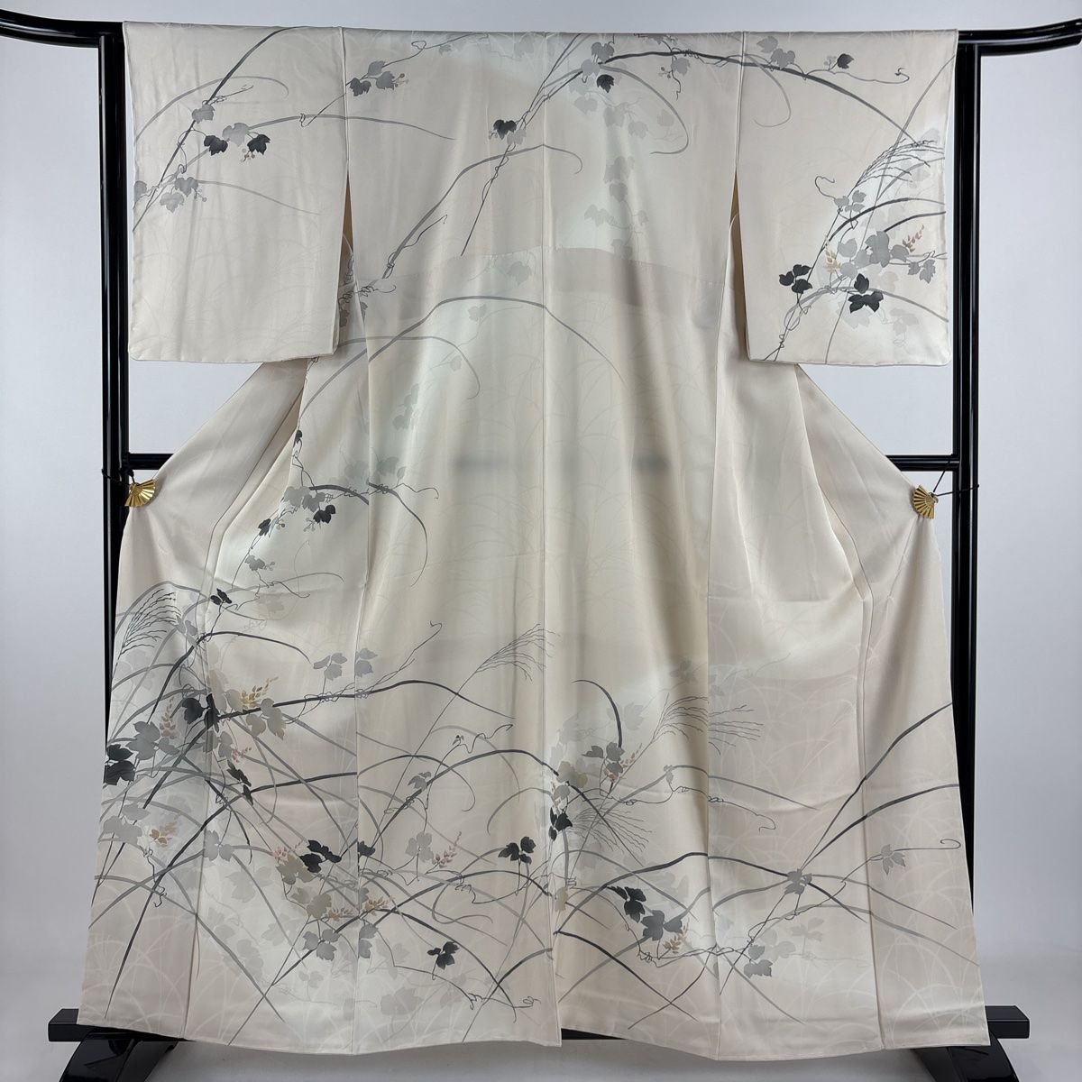 訪問着 身丈160.5cm 裄丈63cm S 袷 やまと 枝花 ススキ 刺繍 ぼかし ベージュ 正絹