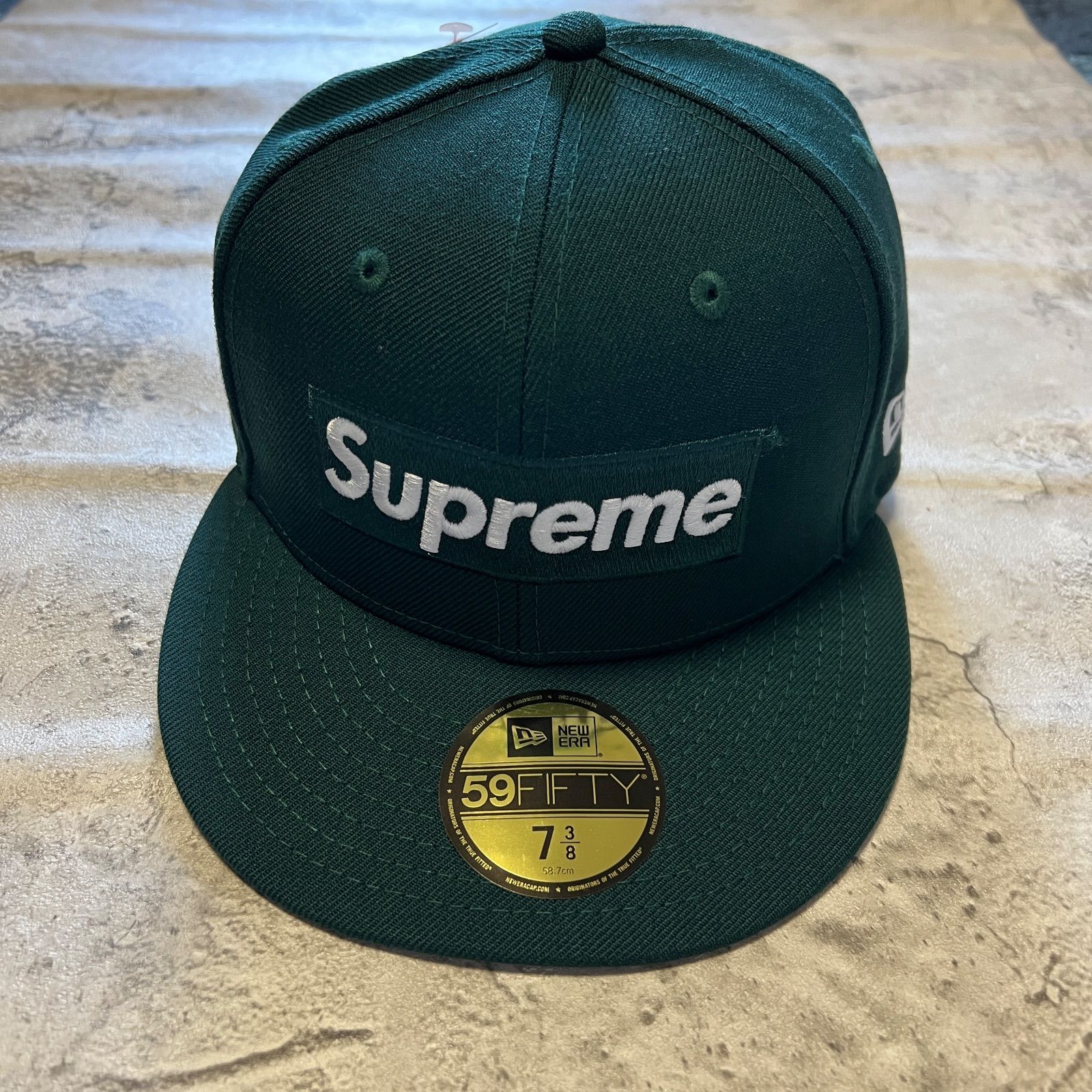 Supreme World Famous Box Logo New Era ダークグリーン 7 3/8