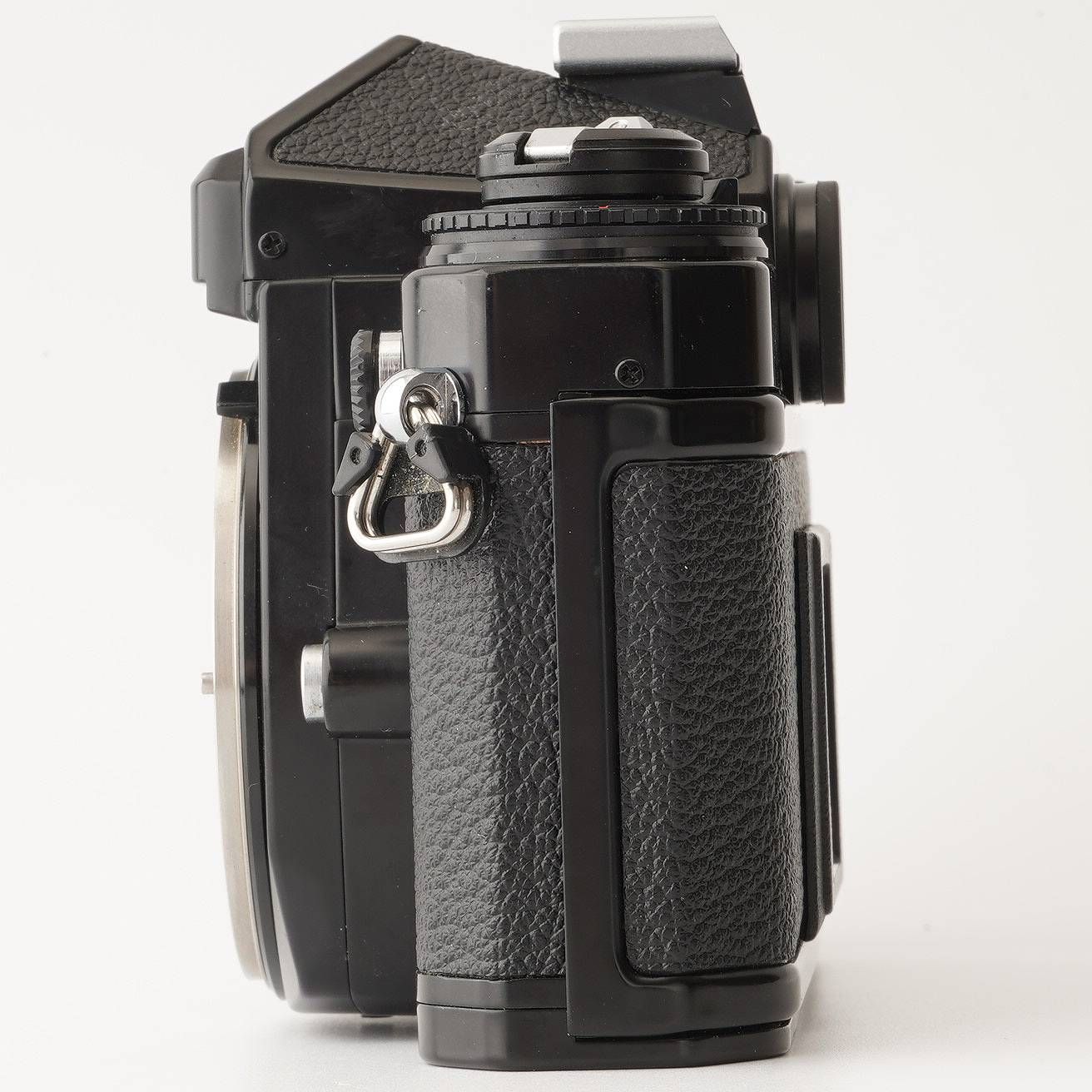ニコン / Nikon FE Body と FE2 Body　ジャンク品 ニコン Nikon FE2 ブラックボディ / Series E 36-72mm F3.5