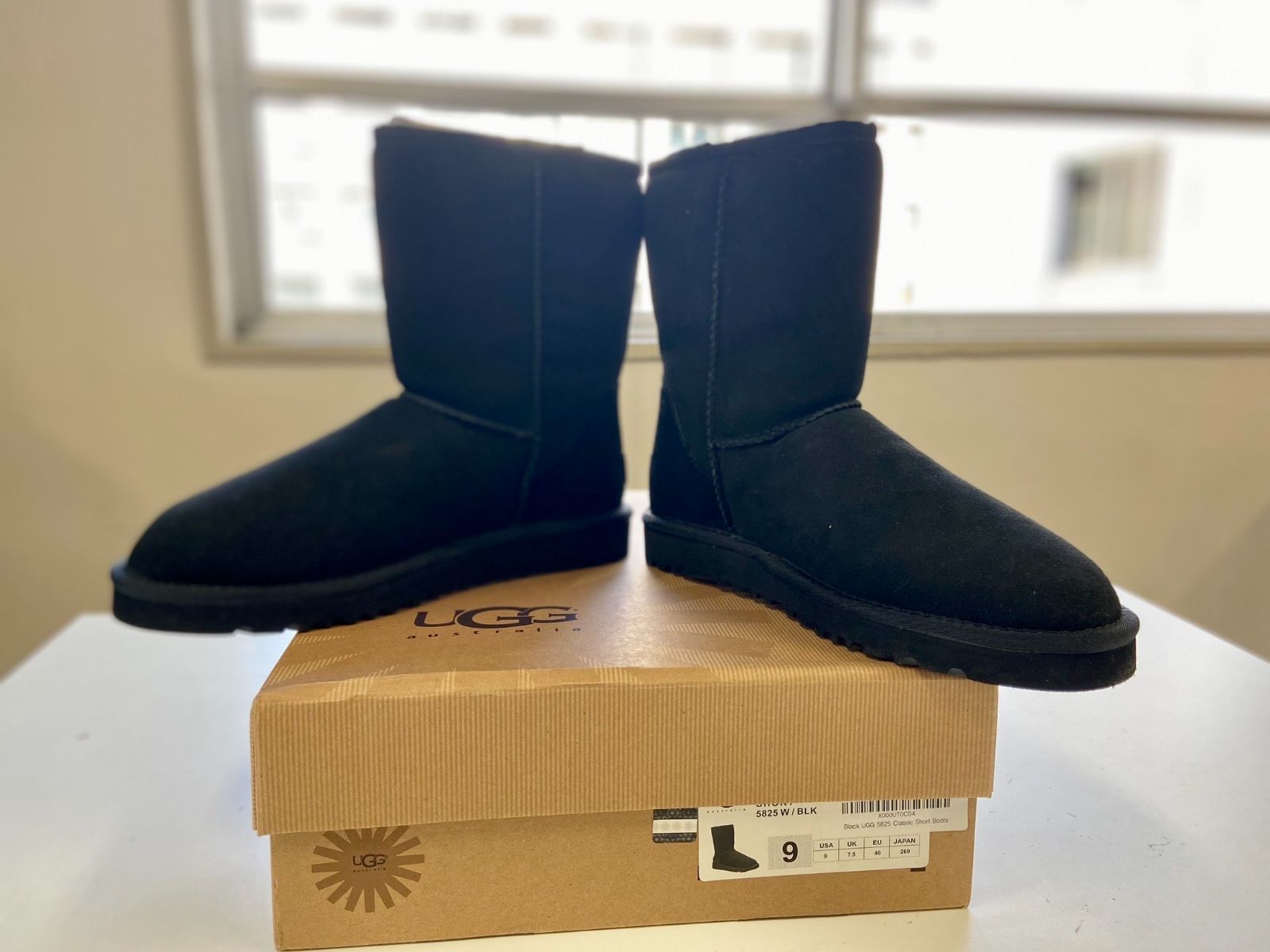 新品/未使用】UGG/ アグ ショートブーツ ブラック W CLASSIC SHORT 