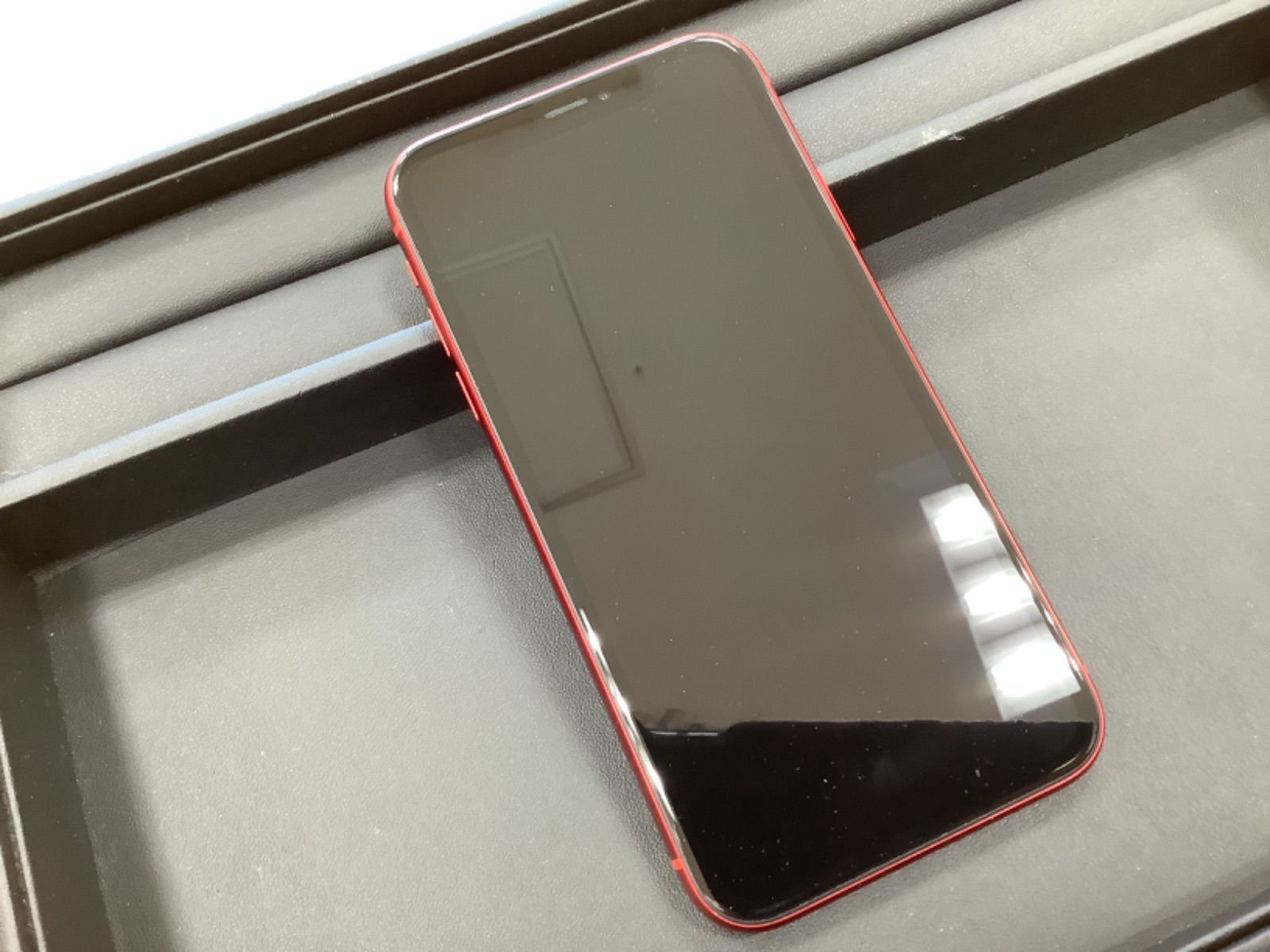iPhone XR 動作確認済み　初期化済み Amazon | 【整備済み品】 Apple iPhone XR 64GB ホワイト SIM