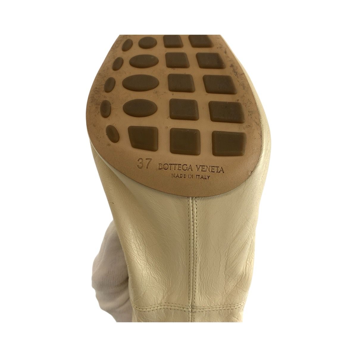希少【BOTTEGA VENETA】キューバラムスキンアーモンドパンプス BOTTEGA VENETA(ボッテガヴェネタ) ALMOND(アーモンド