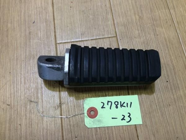本物保証 カワサキ★GPZ1000RX★ZXT00A★リアステップ右★K11-23 ステップ・ペダル