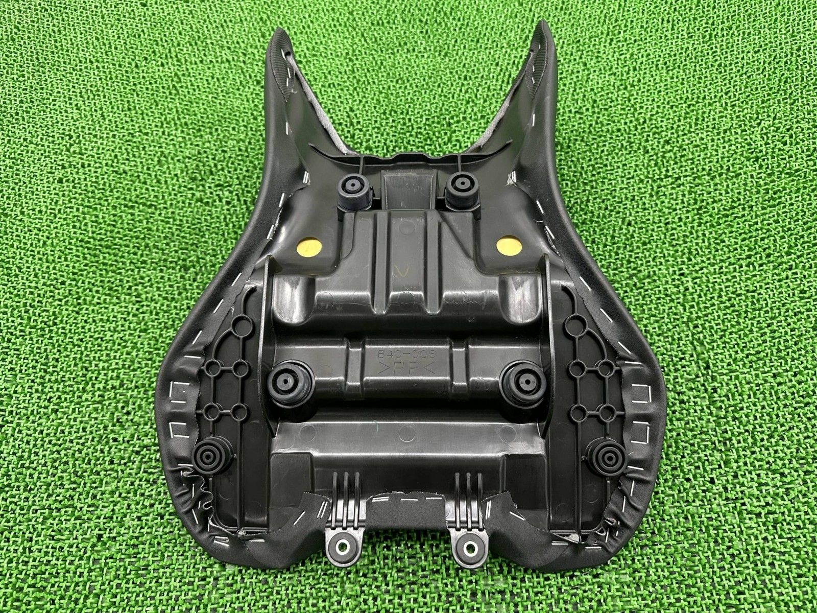 MT-07 フロントシート B4C-00S ヤマハ 純正 中古 バイク 部品 RM19J