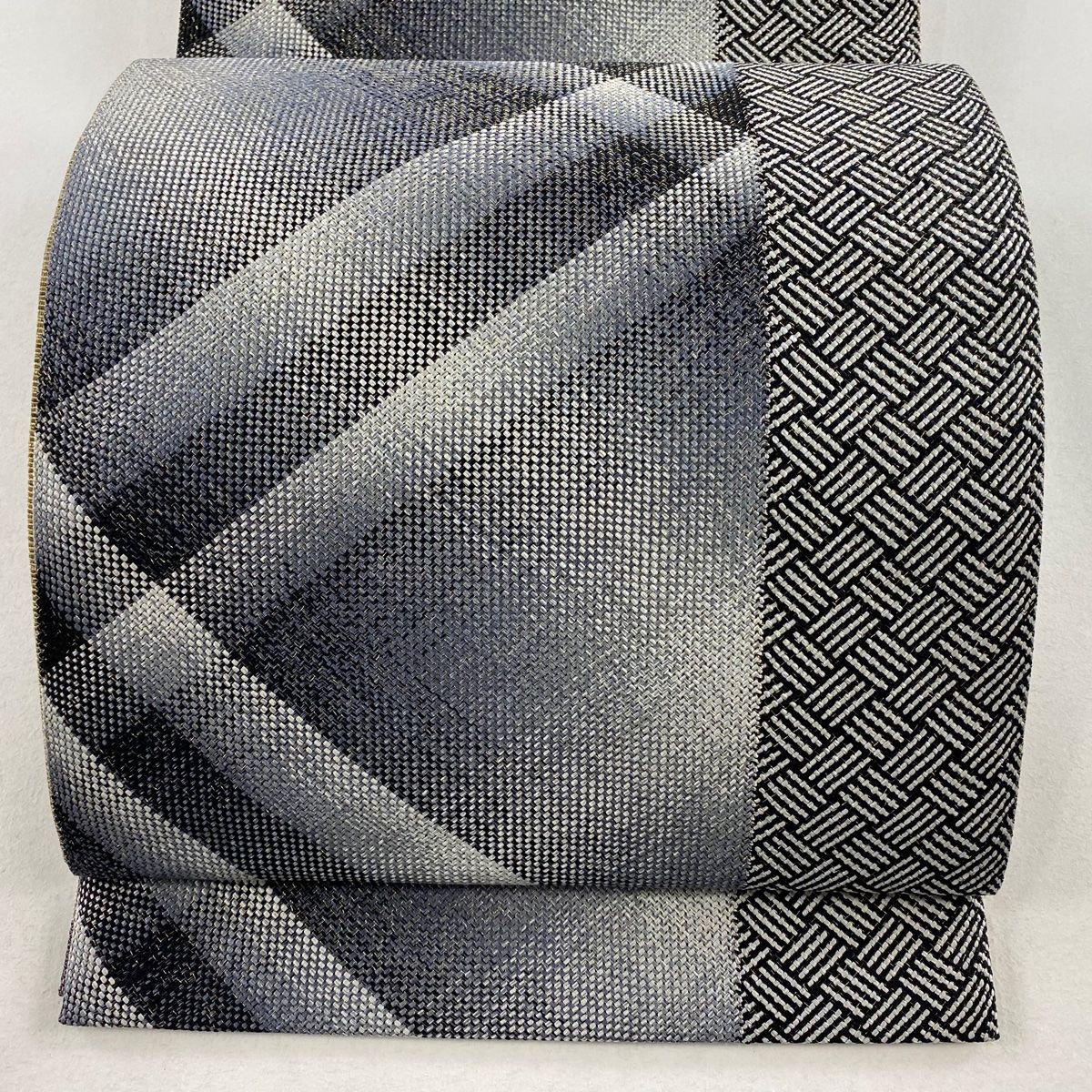袋帯 美品 秀品 格子 灰色 全通 正絹 中古 競ナビ】袋帯 美品