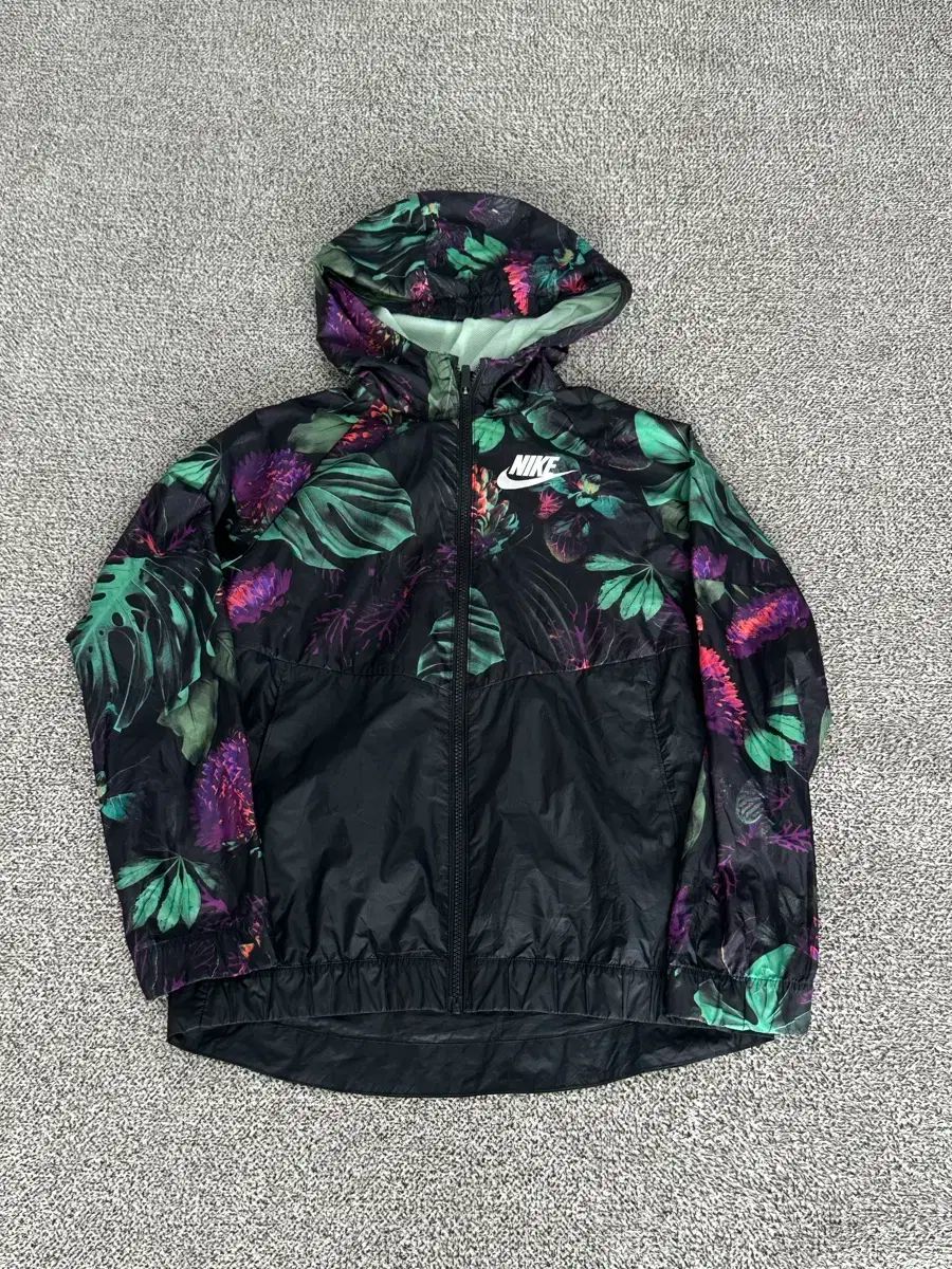 NIKE(ナイキ) フラワー ウィンドブレーカー XL - メルカリ