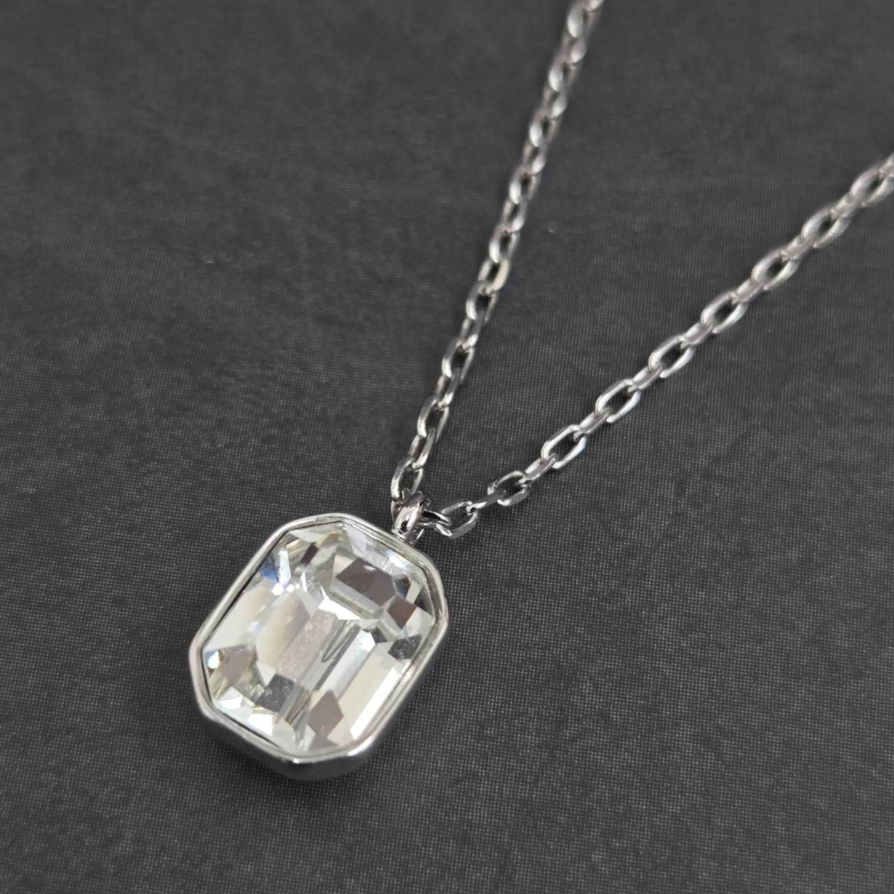 スワロフスキーネックレス　新品未使用品 SWAROVSKI スワロフスキー ネックレス 全3種 ギフトセット 純正