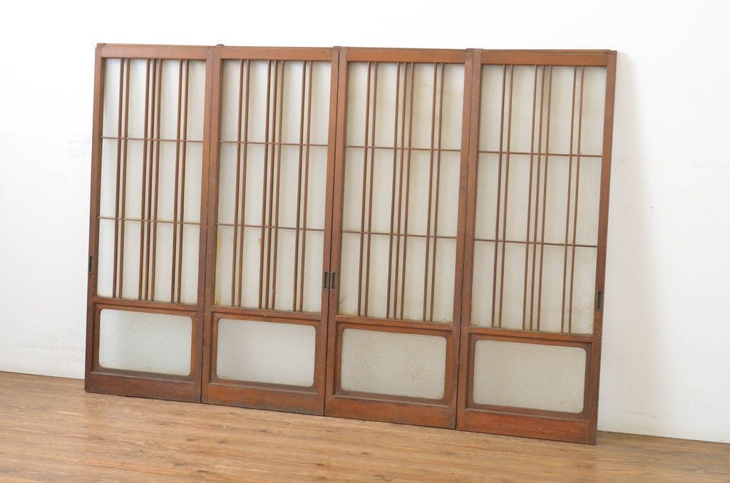 現状販売 ガラス窓4枚セット アンティーク建具 レトロ ガラス戸 引き戸 4～7営業日前後で発送 修理加工希望の方3ヶ月程で発送 R-064329