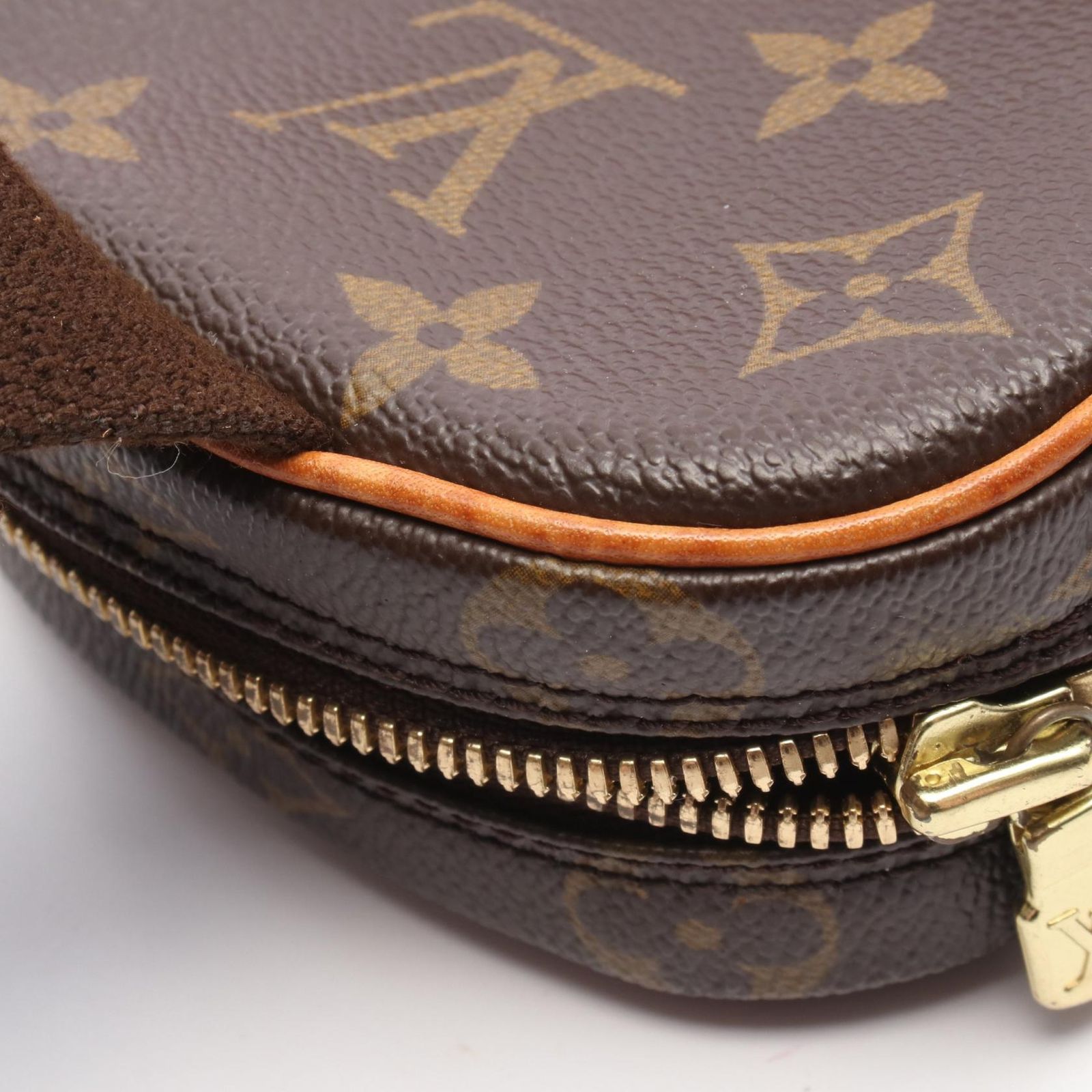 ヴィトン ポシェットガンジュ