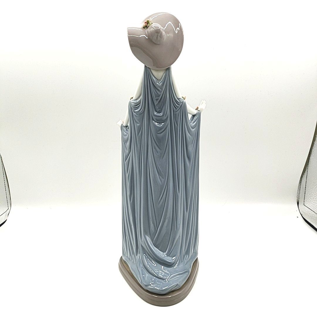 LLADRO リヤドロ モンテカルロの貴婦人 陶器 飾り物 インテリア 置物