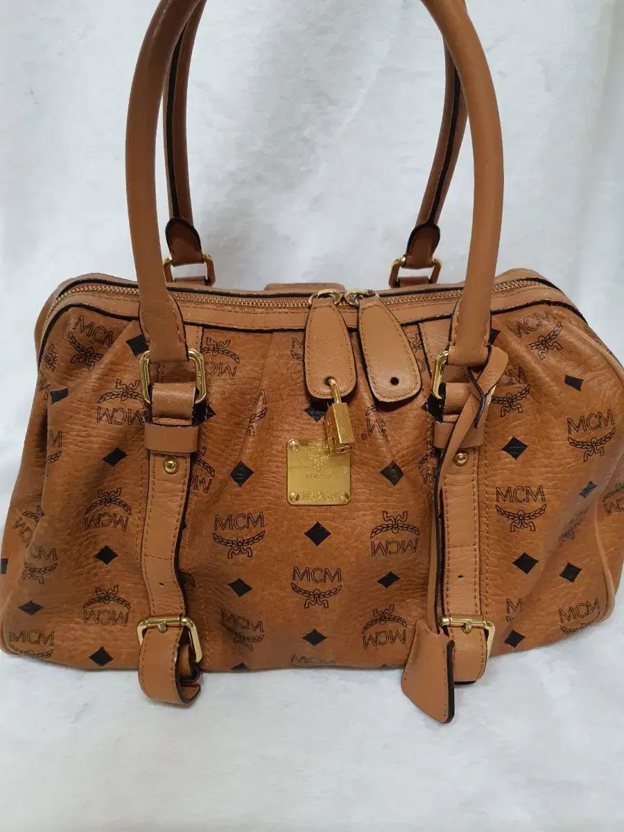 mcm ヴィセトス トートバッグ