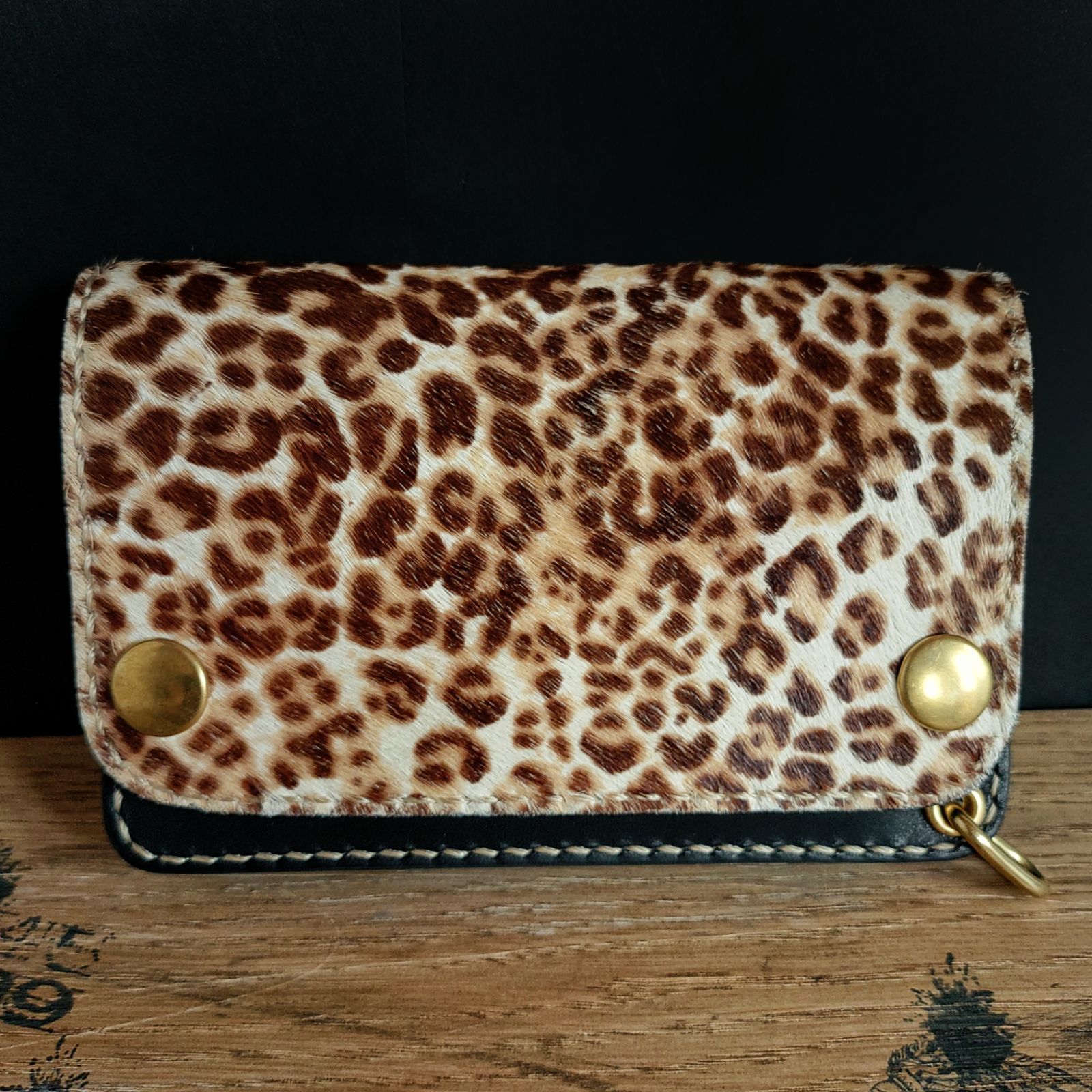 ハラコ ヒョウ柄】 ミドルトラッカーウォレット オファー TWM-01