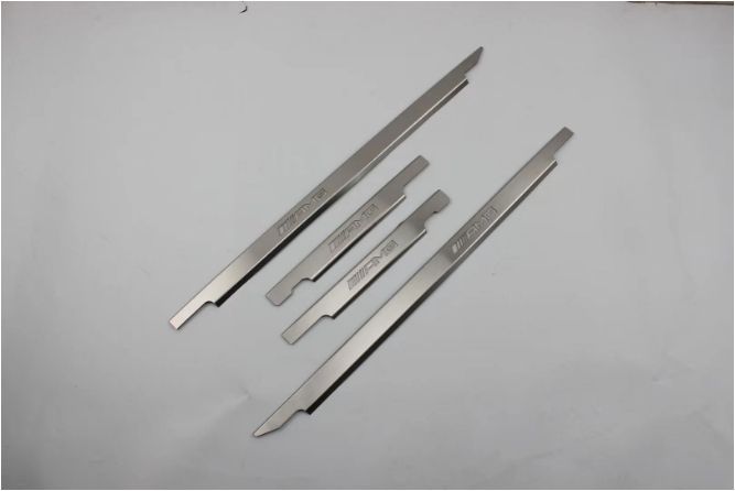 4P ブラバスロゴ