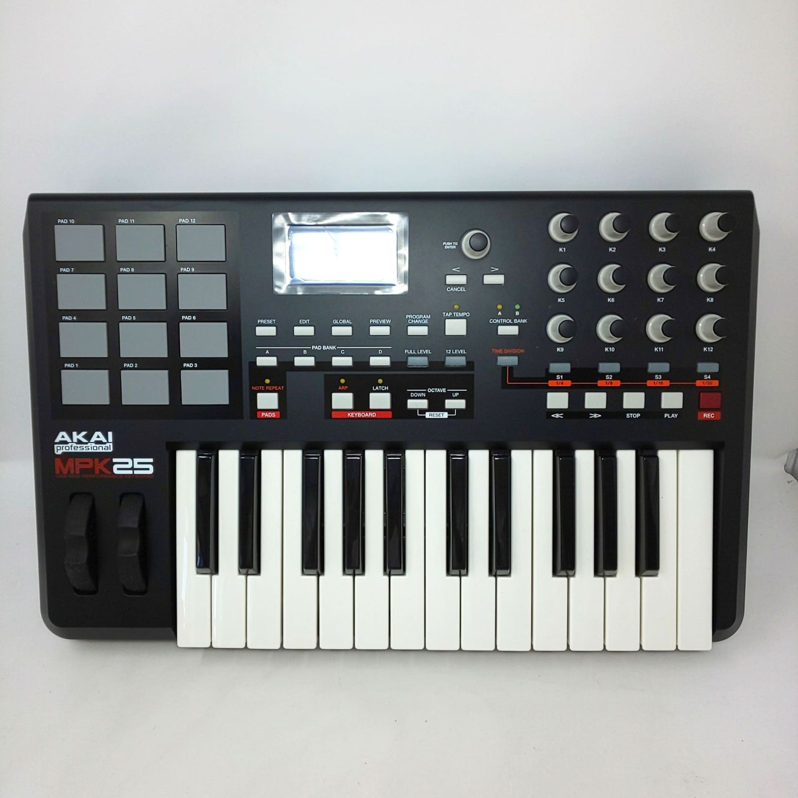 AKAI