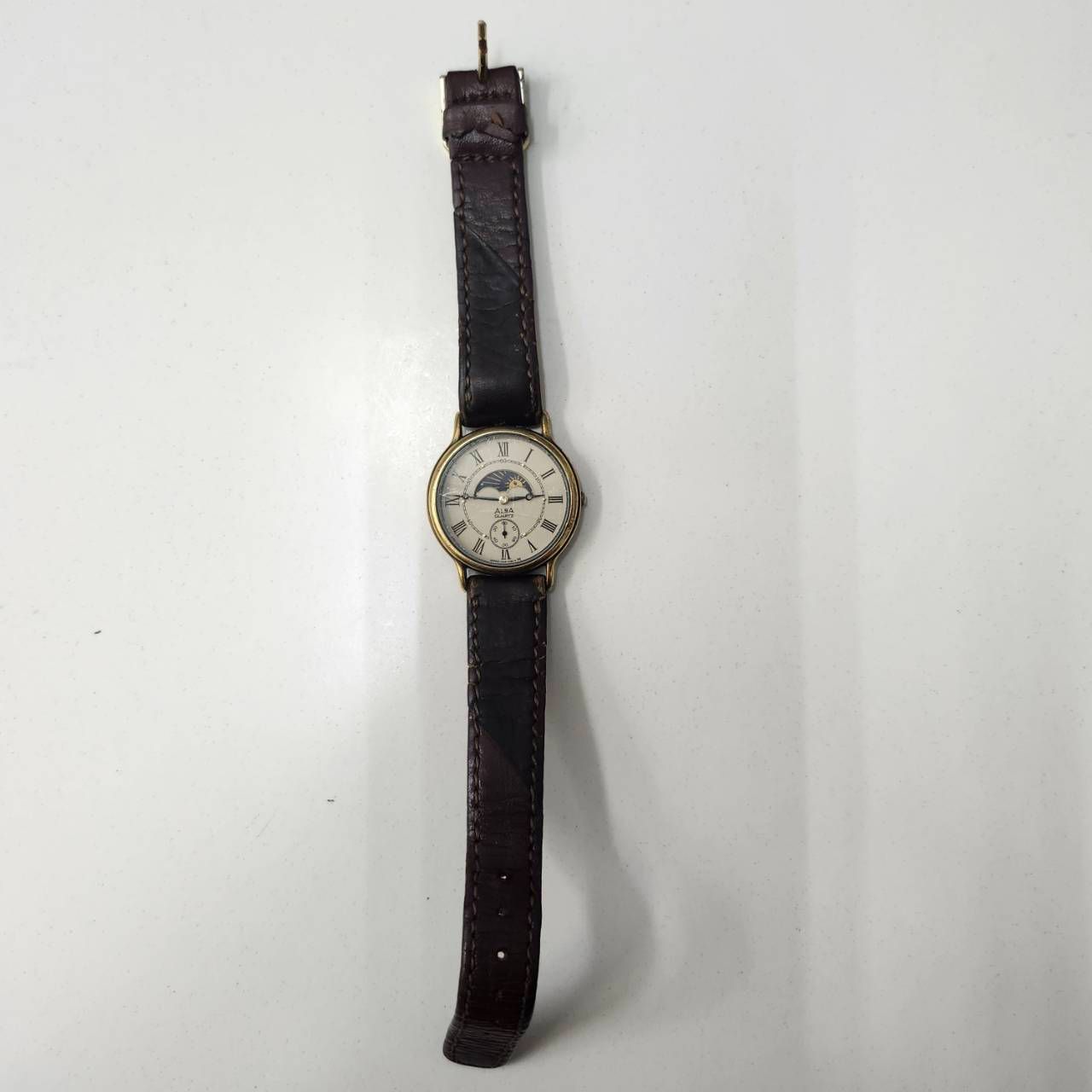 ALBA 腕時計 クォーツ ムーンフェイス　レトロ　ジャンク品 SEIKO ALBA 腕時計 ムーンフェイス ジャンク品 - メルカリ