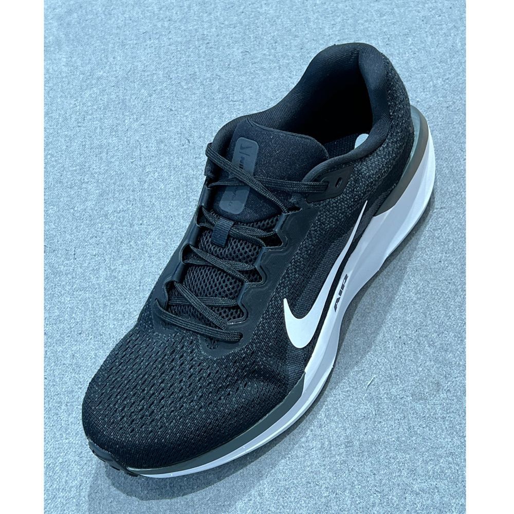 Nike ウィンフロー11 やすかっ 25cm Nike ウィンフロー11 やすかっ 25cm