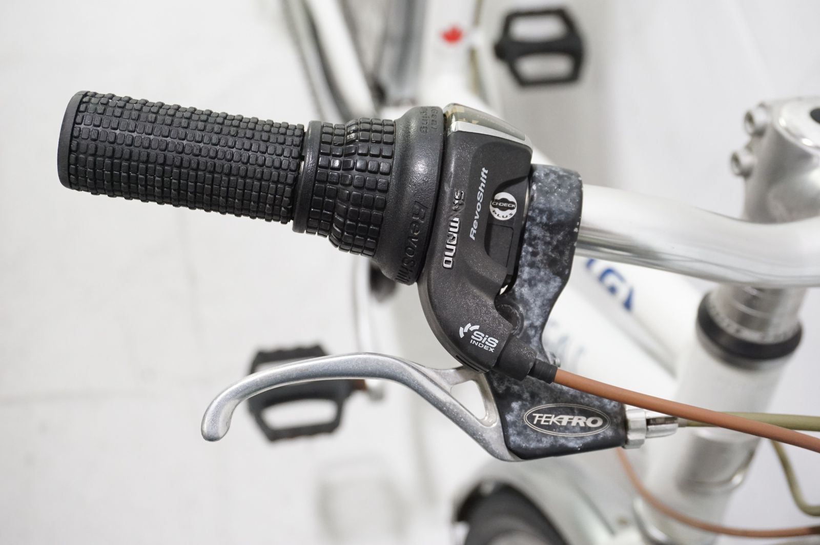 22インチ子供用自転車 】ルイガノJ22 Plus ホワイト6段変速 中古 22