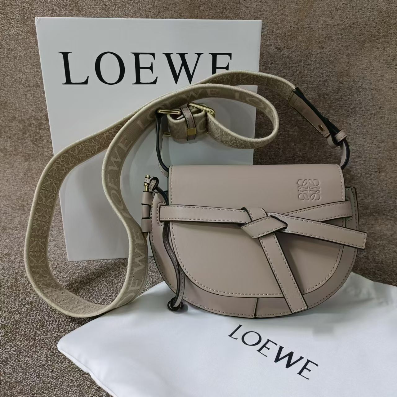 LOEWE  ロエベ ショルダーバッグ ミニ