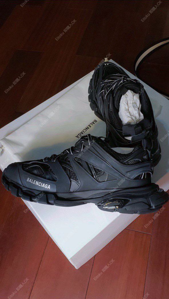 Balenciaga ブラック