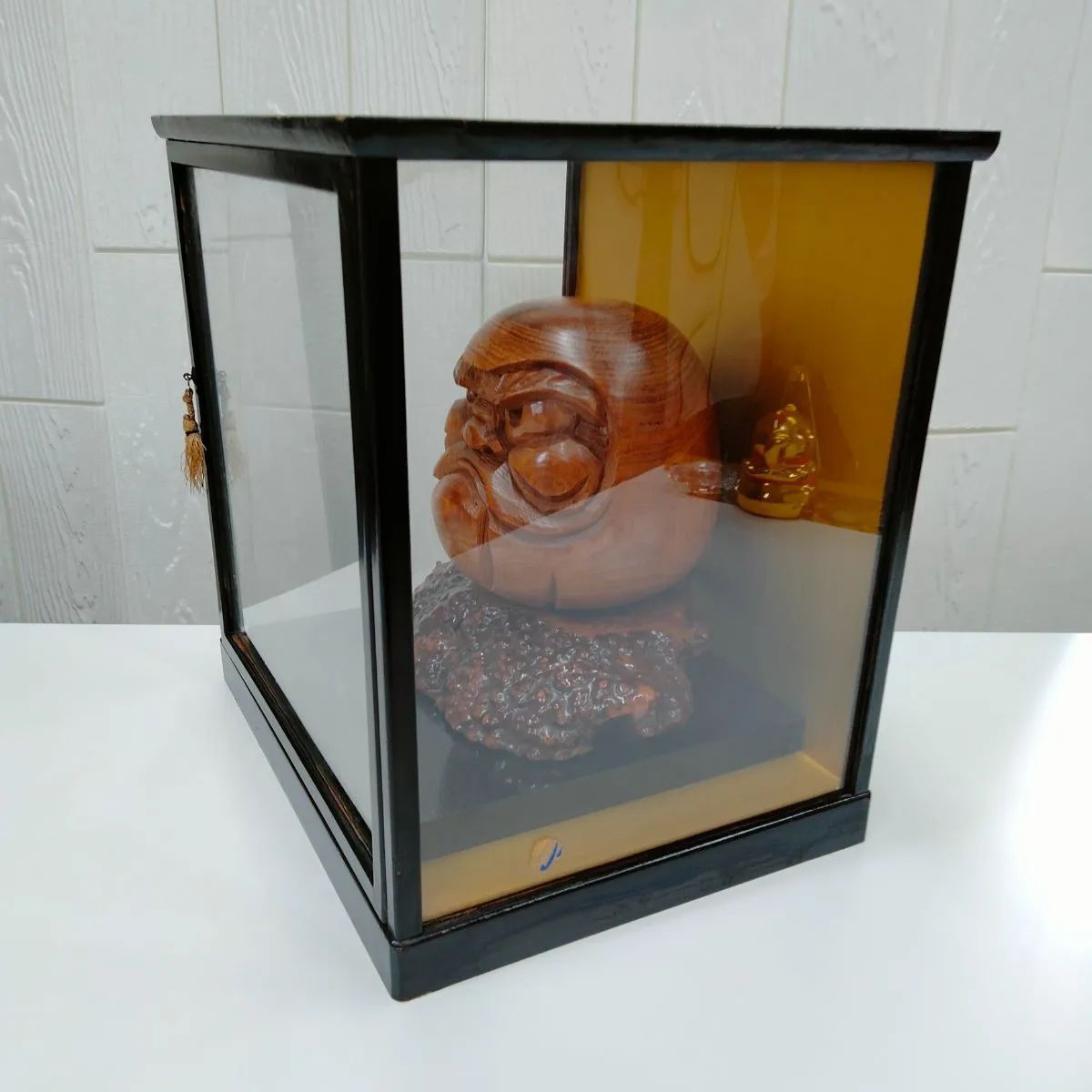 純銀 達磨 刻印あり ガラスケース付 だるま 縁起物 開運 置物 ぶ*ん様 純銀 達磨 刻印あり ガラスケース付 だるま 縁起物 開運