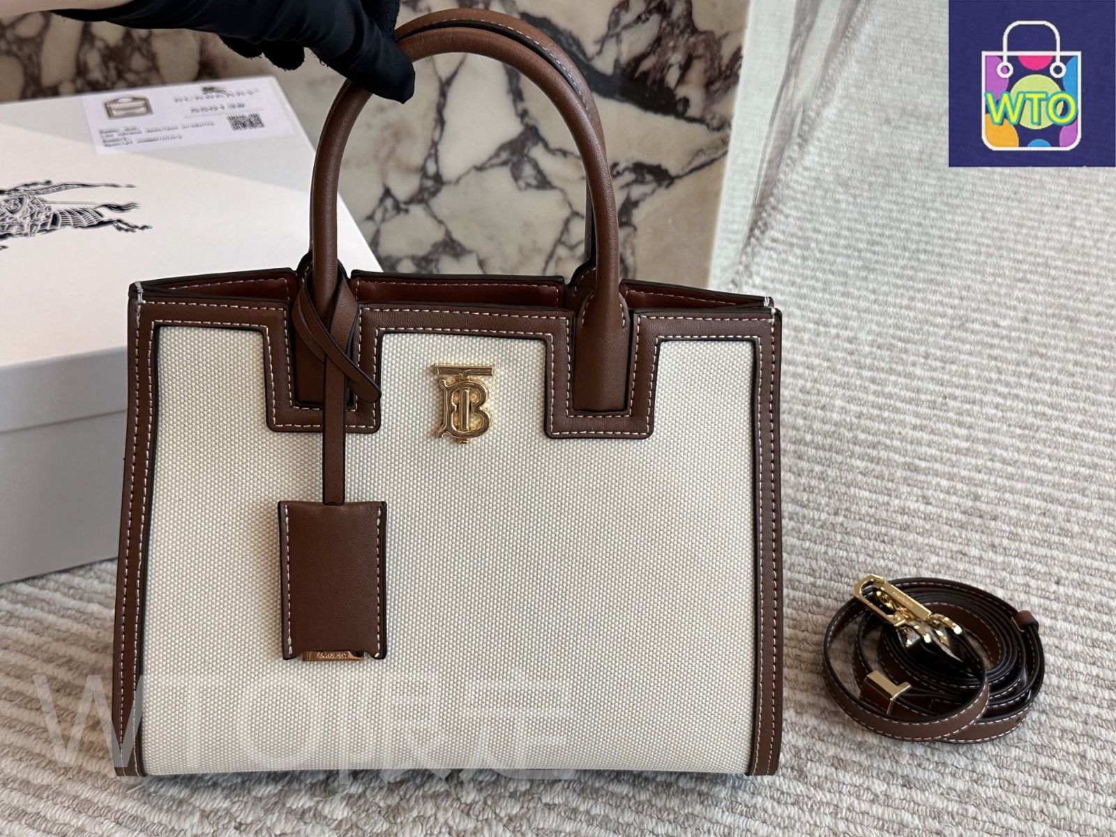 バーバリー　ハンドバッグ　ビンテージ BURBERRY バーバリー ハンドバッグ ブラック ロゴ レザー ミニ