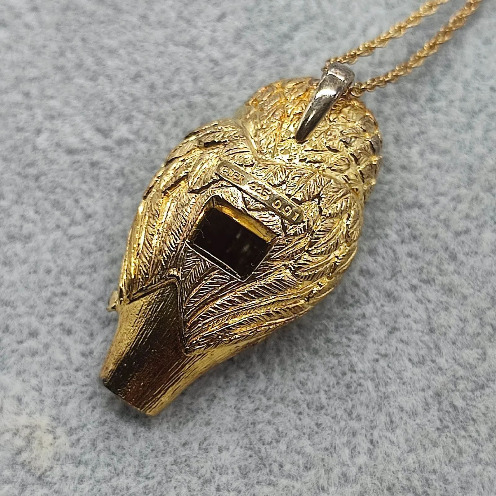 IEI 925 ダイヤ 幸せの呼子笛 宝飾ホイッスルペンダント —銀のふくろう— 幸せの呼子笛 宝飾ホイッスルペンダント —銀のふくろう—：I・E