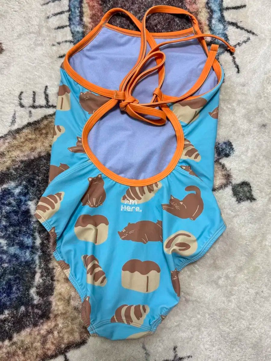 私はここにいる スウィートキャット 水着