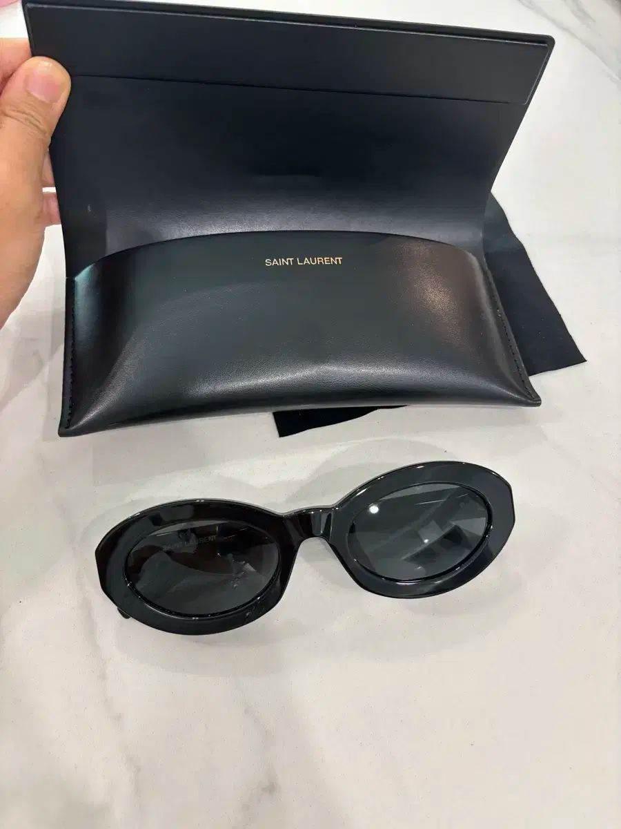 関税・税金込！Saint Laurent SL M136オーバルサングラス SL M136 | Saint Laurent | YSL SE