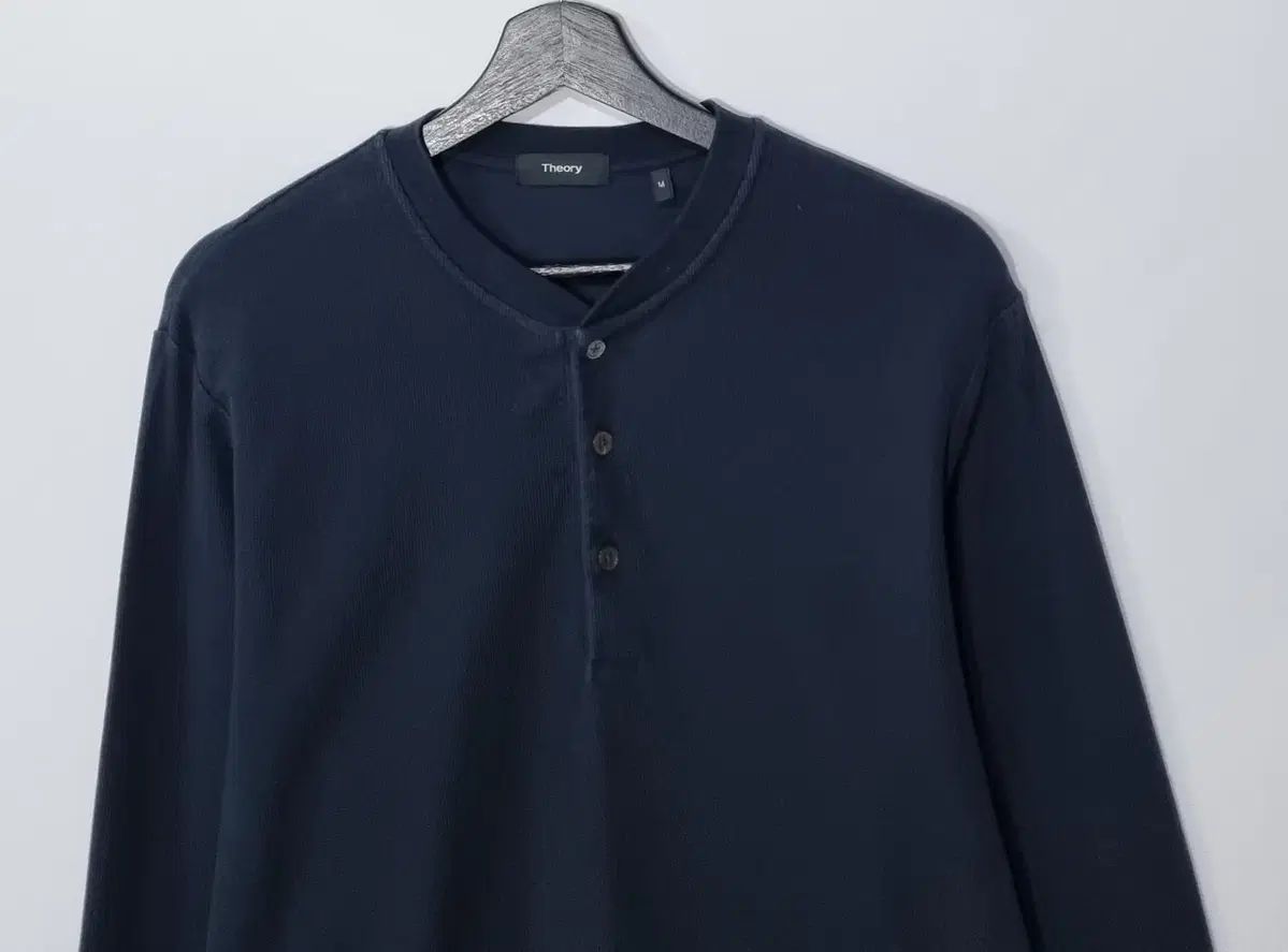 M （ 95 ） Theory(セオリー) 黒 長袖Tシャツ