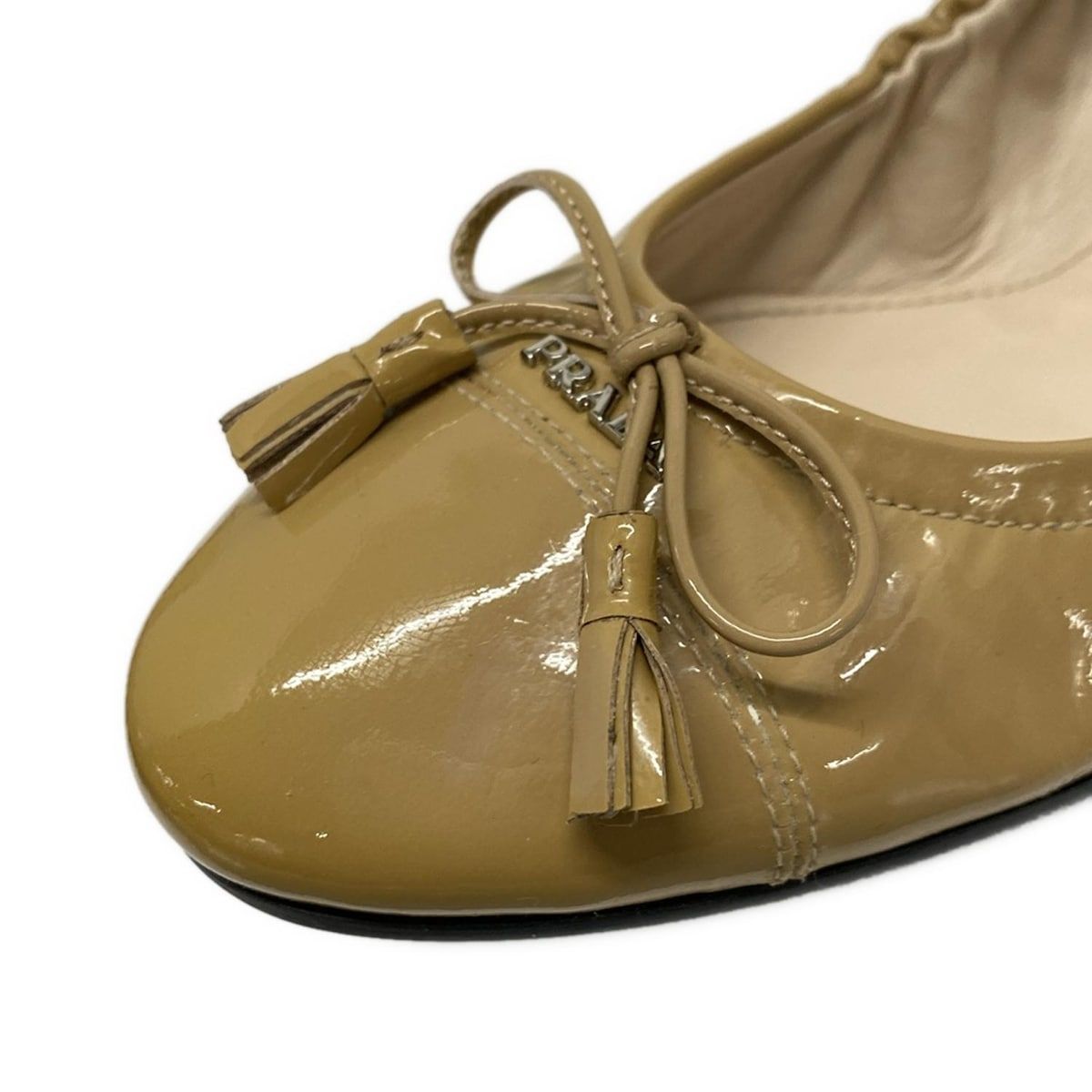 K*a様 Prada ブラック フラットシューズ 37 PRADA(プラダ) フラットシューズ 37 レディース - ライト