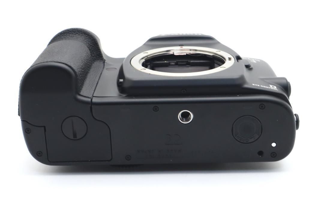 ■Canon ■ EOS3 ■ オートフォーカスフィルム■一眼レフカメラ □完動品 美品 Canon EOS 3 一眼レフフィルムカメラ キヤノン Canon EOS-