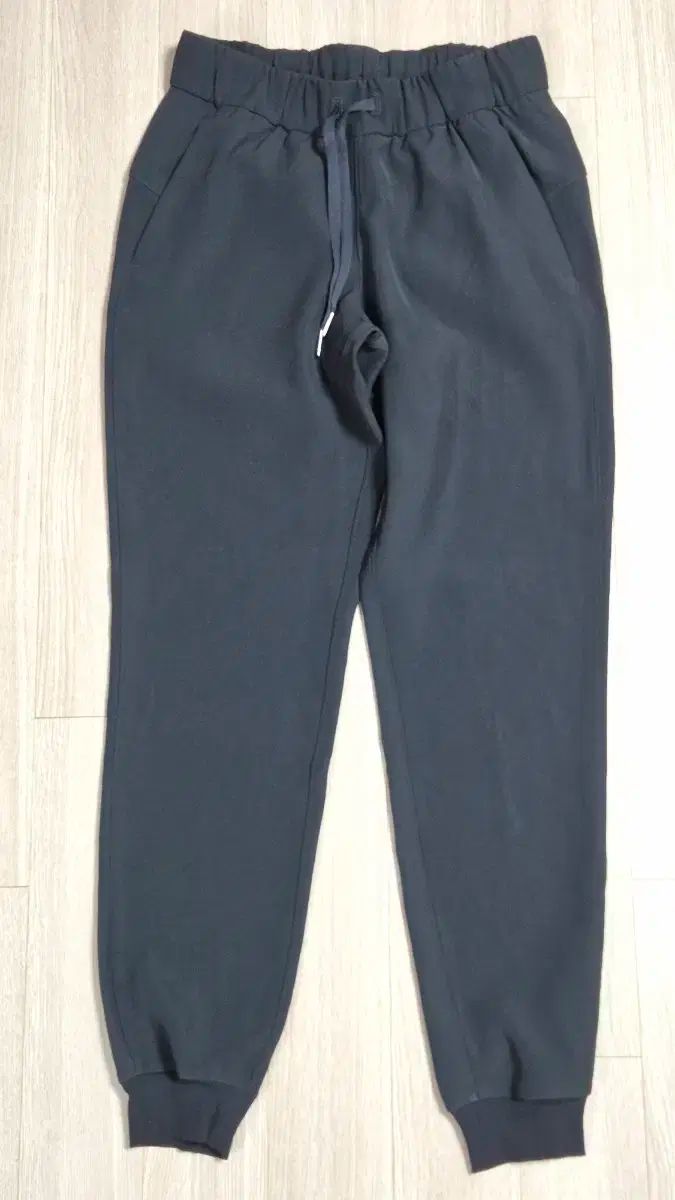 lululemon ルルレモン On The Fly Jogger 2 サイズ ジョガー パンツ ズボン DECORATOM_COM_BR